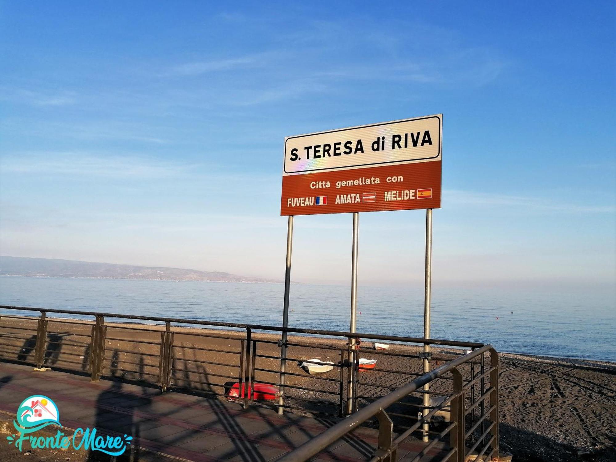 Willa Casa Fronte Mare Santa Teresa Di Riva Zewnętrze zdjęcie